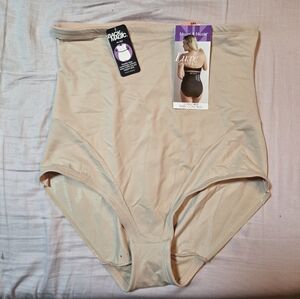 Naomi & Nicole Women's Cream Shapewear